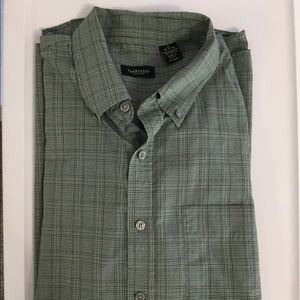 💙 3/$30 Van Heusen XL Green Long Sleeve